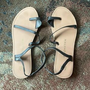 Women’s size 9/10 Malvados Sia Flip Flop - Comet